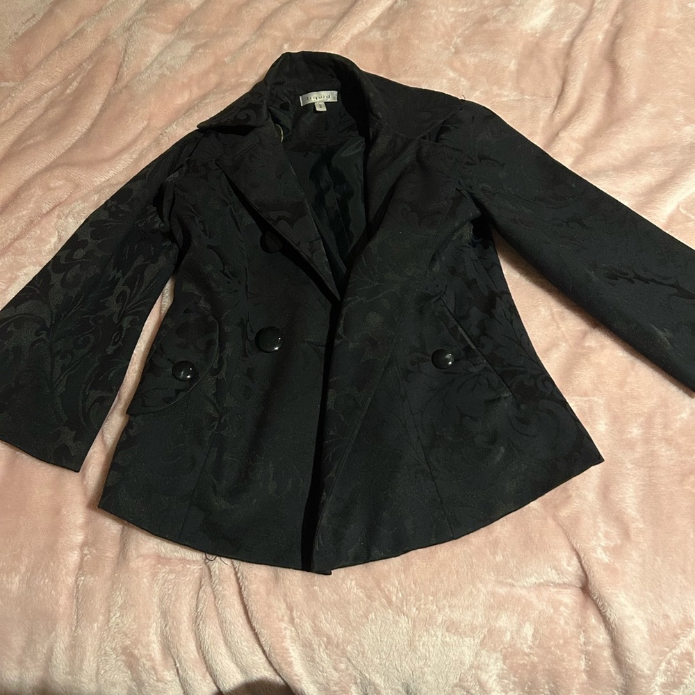 Gray and White Jacket with Soft Fabric and Elegant Design